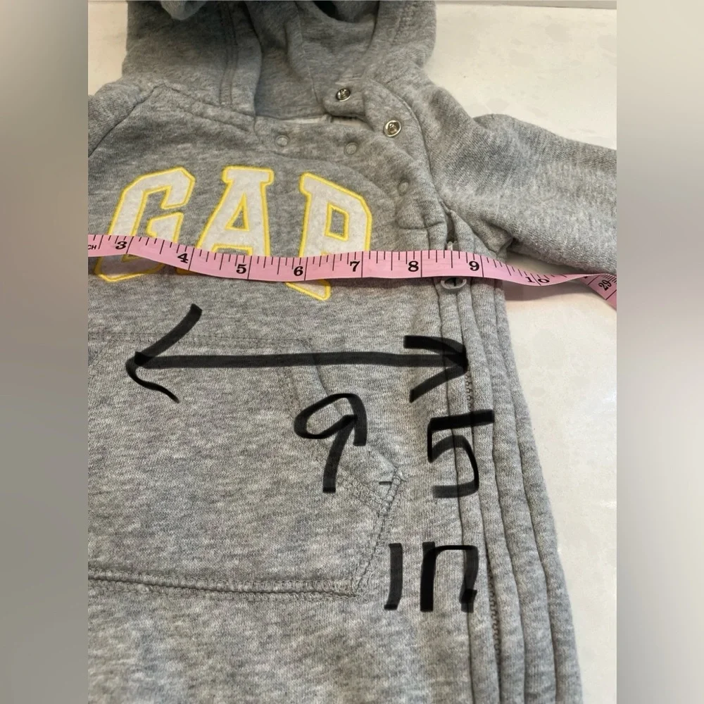 Gray and Yellow Neutral Baby Gap Logo One-Piece Sweater Body Suit 0-3 Months‎